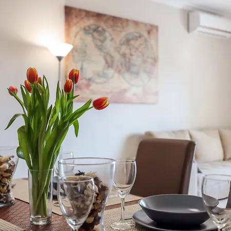 T2 Eurolar Apartmán *
